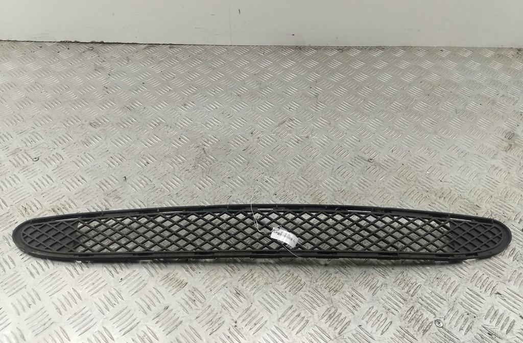 заглушка (решетка) в бампер Mercedes-Benz C W203 2002, 2.2 л., дизель, АКПП, синий, универсал, 2038852623