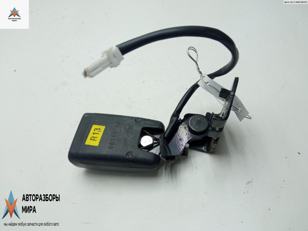 замок ремня безопасности Hyundai i30 FD 2009, 1.6 л., дизель, МКПП, красный, хетчбэк 5 дв. - фото №1