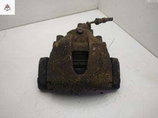 суппорт передний левый Ford Focus 3 поколение 2012, 1.6 л., дизель, МКПП, белый, хетчбэк 5 дв.