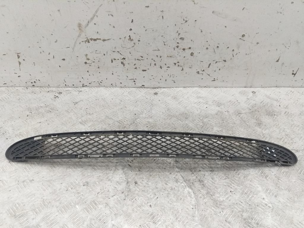 заглушка (решетка) в бампер Mercedes-Benz C W203 2001, 2.2 л., дизель, АКПП, чёрный, универсал, 2038852623