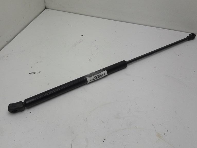 амортизатор крышки багажника (3-5 двери) Volkswagen Passat B5+ (GP) 2002, 1.8 л., бензин, АКПП, серый, универсал, 1J6827550