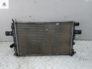 радиатор охлаждения Opel Zafira 1 поколение (A) 2000, 1.6 л., бензин, МКПП, зелёный, минивэн