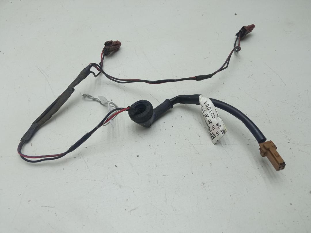 Проводка крышки багажника Nissan Almera N16 2001, 1.5 л., бензин, МКПП, чёрный, хетчбэк 5 дв., 24055BM600