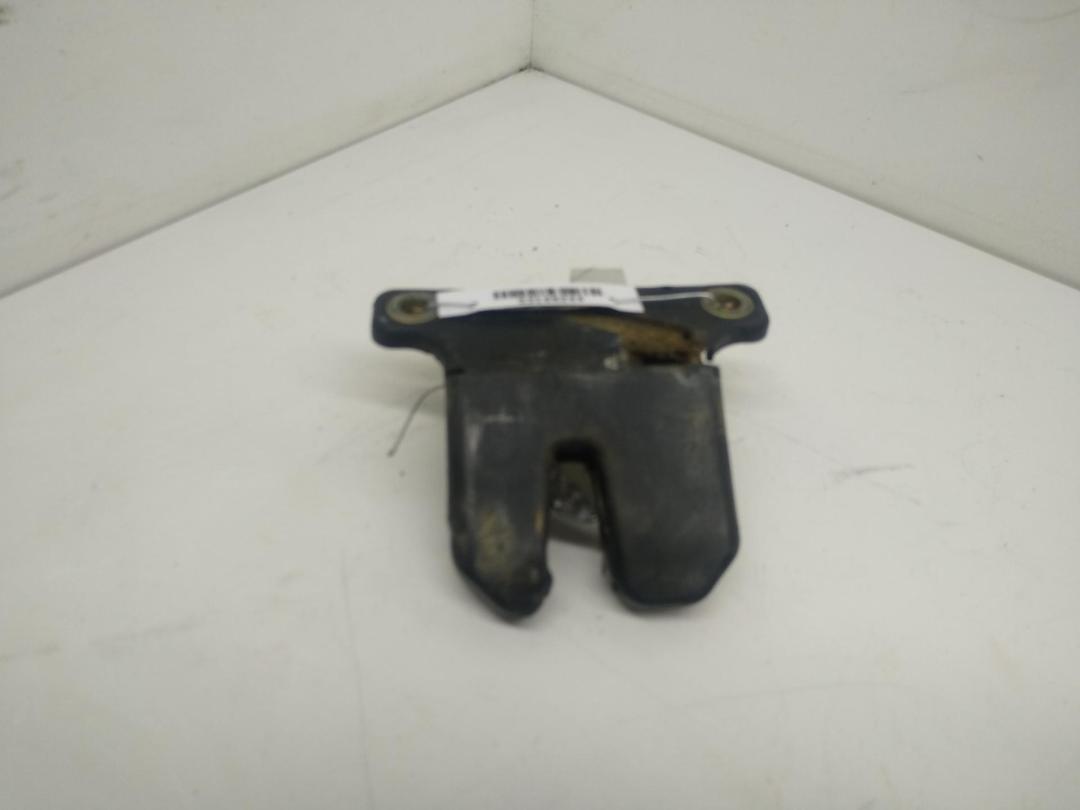 замок багажника Audi A4 B5 1997, универсал, 8D5827505