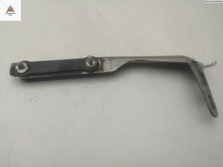 кронштейн глушителя Mercedes-Benz A-Класс W168/V168 [рестайлинг] 2001, 1.6 л., бензин, АКПП, чёрный, хетчбэк 5 дв., 1684920218