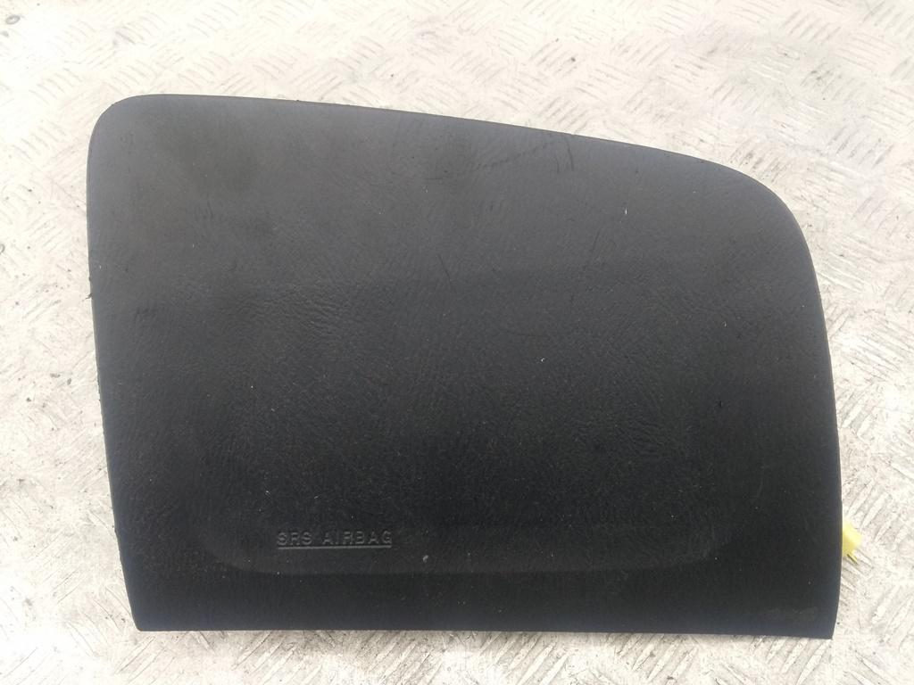 подушка безопасности пассажира Mazda Premacy 2003, 2.0 л., дизель, МКПП, серый, минивэн, CB8057K70A02