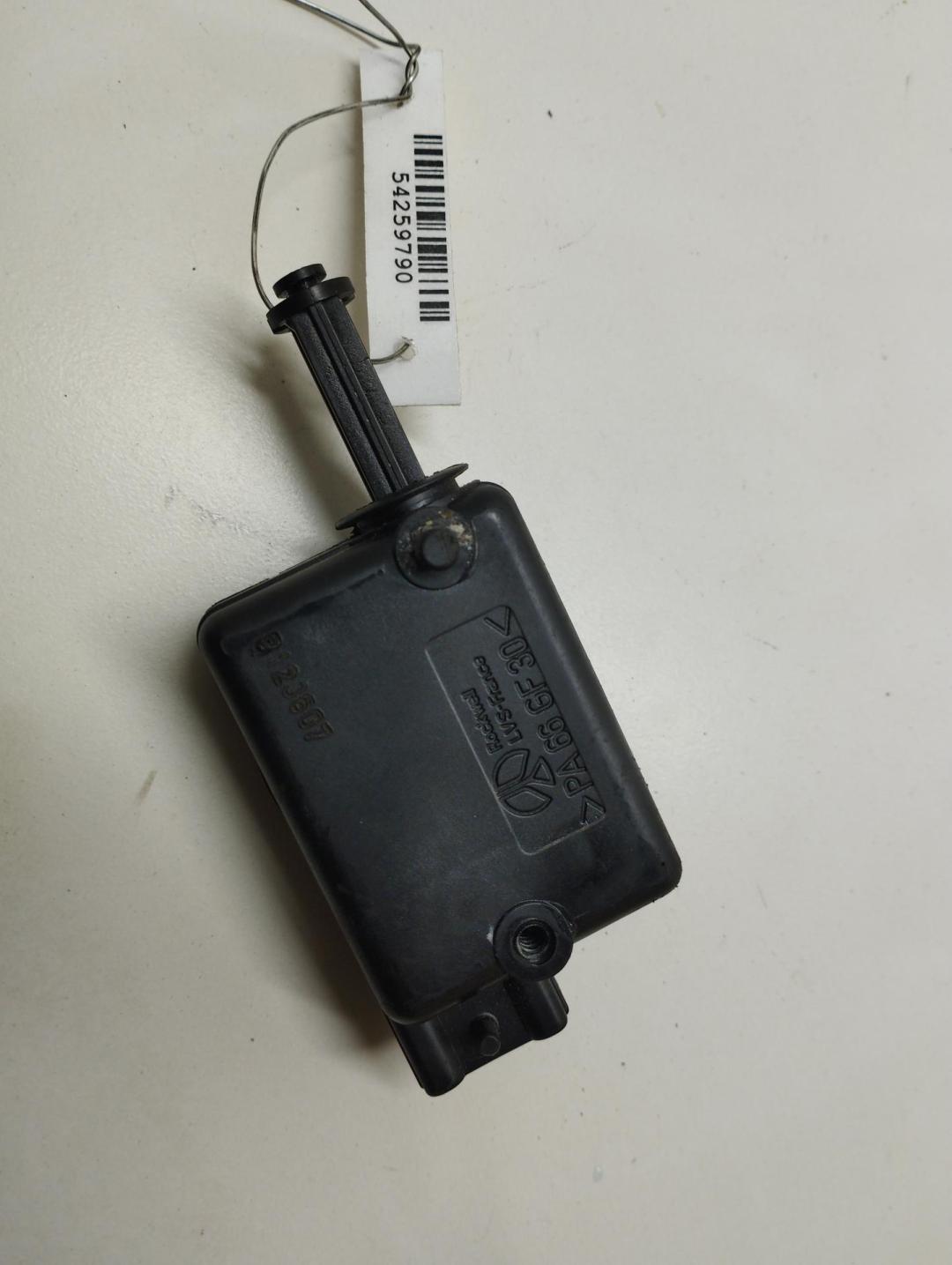 активатор замка багажника Citroen C8 1 поколение 2003, 2.2 л., бензин, МКПП, зелёный, минивэн, 9684018680 - фото №1