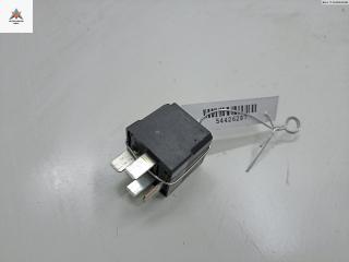 реле (прочие) Opel Zafira 2 поколение (B) 2006, 2.2 л., бензин, МКПП, серый, минивэн, 13171831