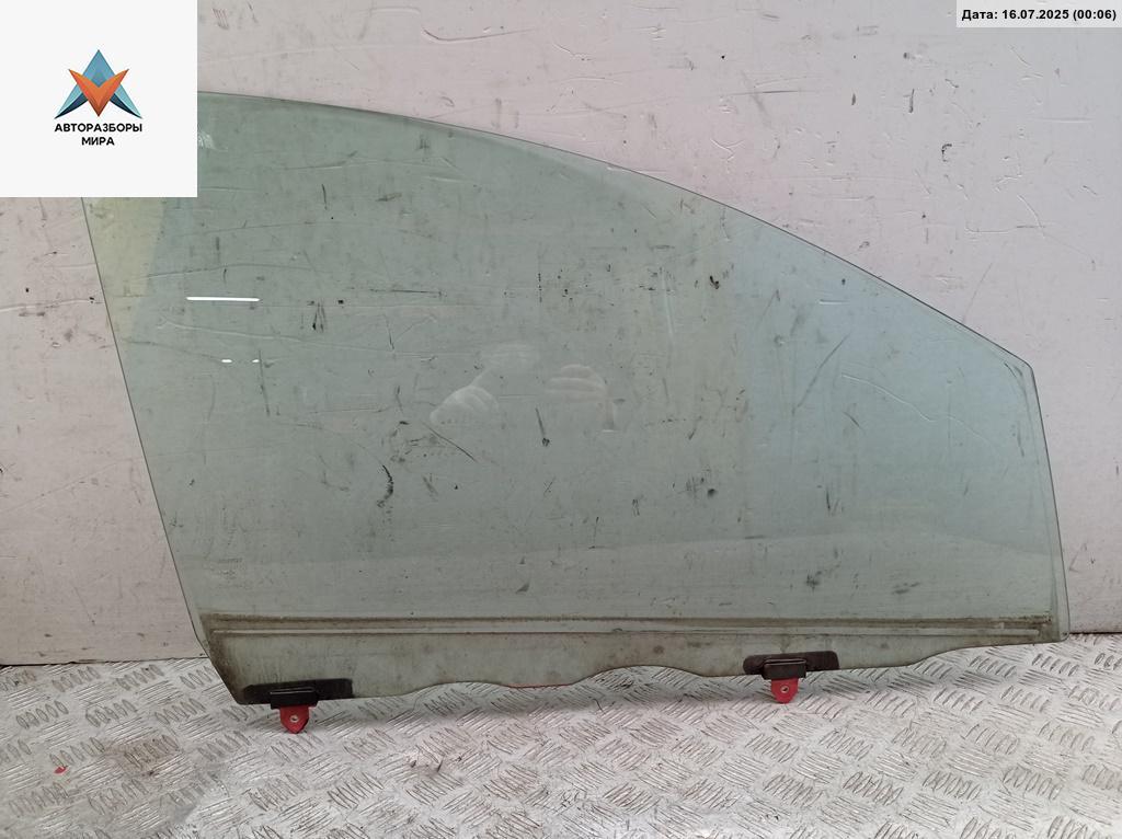 стекло двери передней правой Toyota Avensis Verso 1 поколение 2001, 2.0 л., дизель, МКПП, серый, минивэн - фото №1