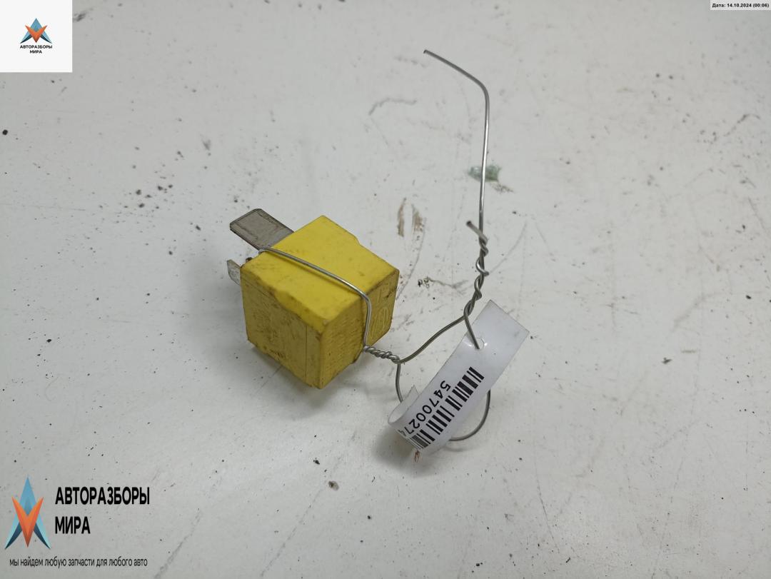 реле (прочие) Opel Zafira 2 поколение (B) 2005, 2.2 л., бензин, МКПП, серый, минивэн, 90226846 - фото №1