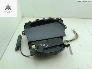 приборная панель Toyota Yaris Verso 2003, 1.3 л., бензин, МКПП, красный, минивэн, 838005C740