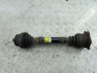 полуось передняя левая (приводной вал, ШРУС) Audi A4 B5 1996, 1.8 л., бензин, АКПП, серый, седан