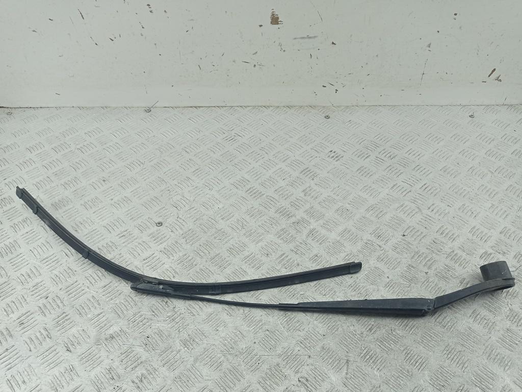 Щеткодержатель (поводок стеклоочистителя) передний Ford B-max 2013, 1.5 л., дизель, МКПП, белый, минивэн, 1866209, AV11-17526-BE