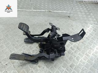 узел педальный (блок педалей) Volkswagen Passat B4 1996, 1.8 л., бензин, МКПП, зелёный, седан