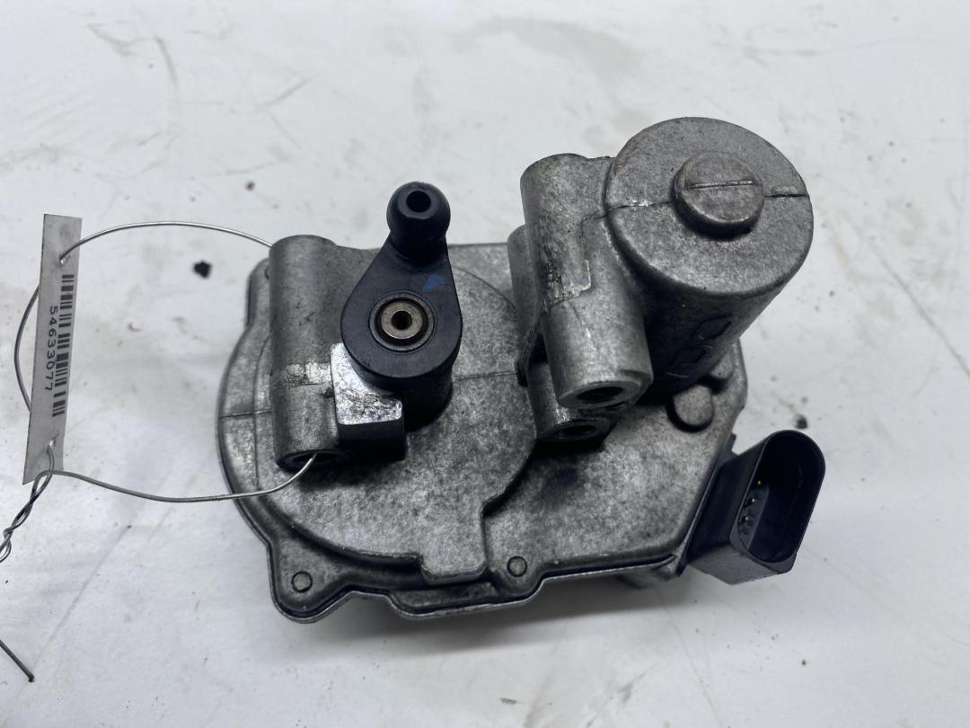 прочая запчасть Audi A6 C6 2005, 2.7 л., дизель, МКПП, серый, седан, 02C631060