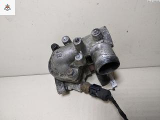 корпус термостата Kia Rio 2 поколение 2006, 1.5 л., дизель, МКПП, серый, хетчбэк 5 дв.