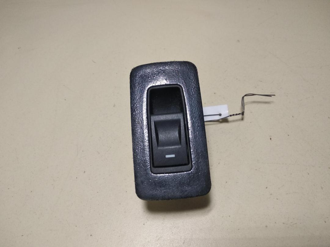 кнопка стеклоподъемника заднего правого Chrysler 300C 2006, 3.0 л., дизель, АКПП, чёрный, седан