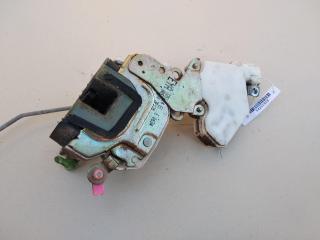 замок двери передней правой Nissan Primera P10 1993, 2.0 л., бензин, МКПП, зелёный, хетчбэк 5 дв.