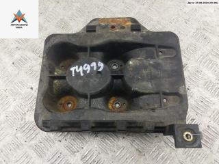 полка аккумулятора Volkswagen Golf 4 поколение 1998, 1.6 л., бензин, АКПП, чёрный, хетчбэк 3 дв.