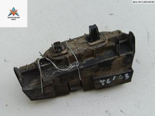 кронштейн заднего бампера Toyota Corolla 9 поколение (E120/E130) 2003, 2.0 л., дизель, МКПП, чёрный, хетчбэк 5 дв., 5256302010