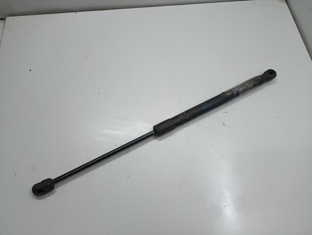 амортизатор крышки багажника (3-5 двери) Opel Astra H 2004, 1.6 л., бензин, АКПП, чёрный, хетчбэк 5 дв.
