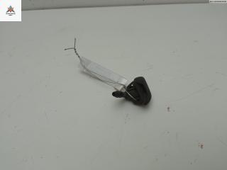 форсунка омывателя лобового стекла Fiat Punto 2 поколение [рестайлинг] 2004, 1.2 л., бензин, МКПП, красный, хетчбэк 3 дв.