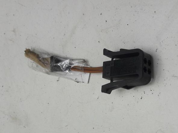 разъем (фишка) проводки Skoda Octavia mk1 (A4 1U) 2000, 1.6 л., бензин, МКПП, красный, хетчбэк 5 дв., 535972722 - фото №1