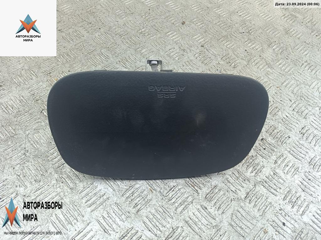 подушка безопасности пассажира Toyota Yaris Verso 2003, 1.3 л., бензин, МКПП, красный, минивэн - фото №1