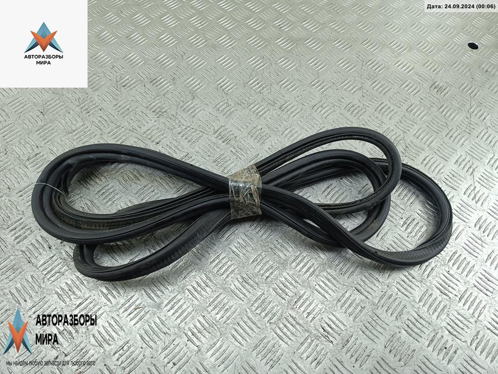 Уплотнитель крышки (двери) багажника BMW 5 серия E60/E61 2004, 2.5 л., дизель, АКПП, синий, универсал - фото №1