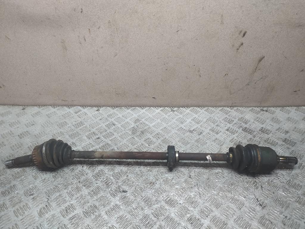 полуось передняя правая (приводной вал, ШРУС) Hyundai Lantra 1996, 2.0 л., бензин, МКПП, зелёный, седан