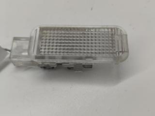 фонарь салона (плафон) Audi A6 4B/C5 2000, 2.5 л., дизель, АКПП, чёрный, универсал, 4B0957415