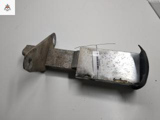 кронштейн заднего бампера Audi A4 B5 [рестайлинг] 1999, 1.6 л., бензин, МКПП, серый, седан, 8D0807332C