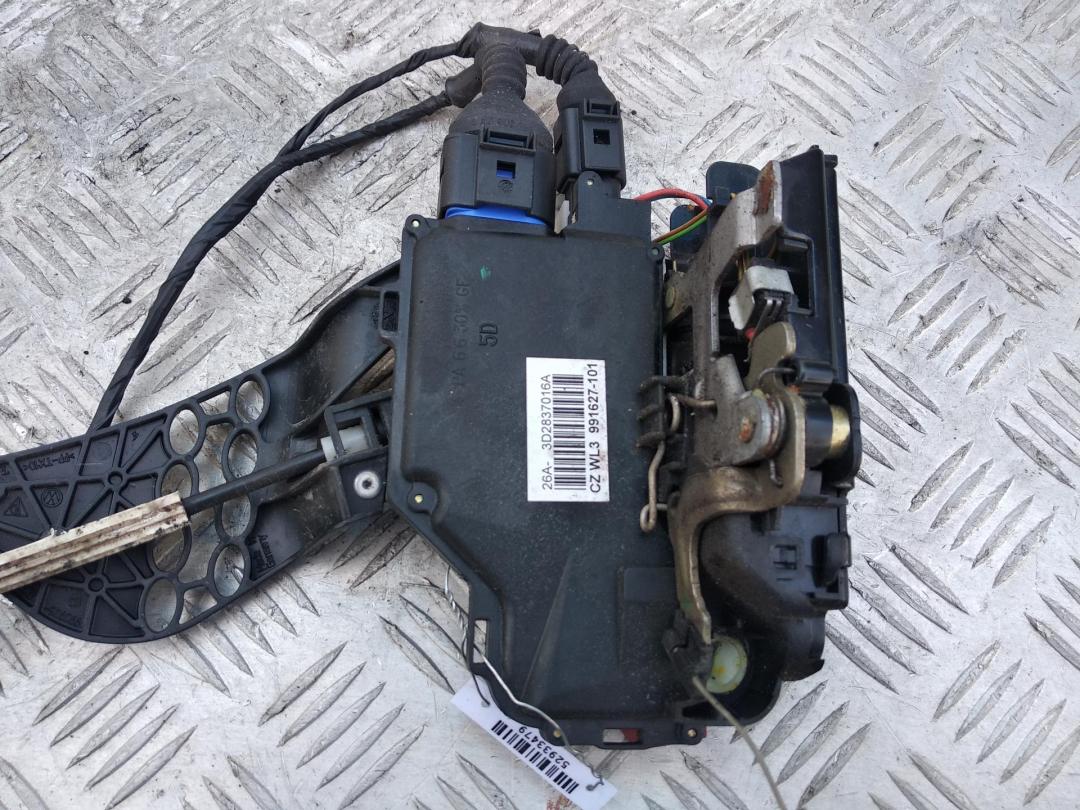 замок двери передней правой Volkswagen Touareg 2004, 5.0 л., дизель, АКПП, серый, внедорожник 5 дв., 3D2837016A