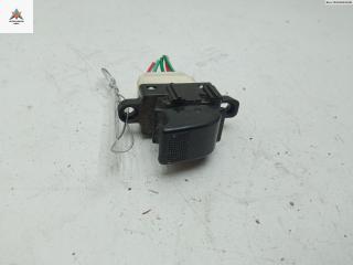 кнопка стеклоподъемника переднего правого Mazda 6 GG 2003, 2.0 л., бензин, МКПП, серый, универсал