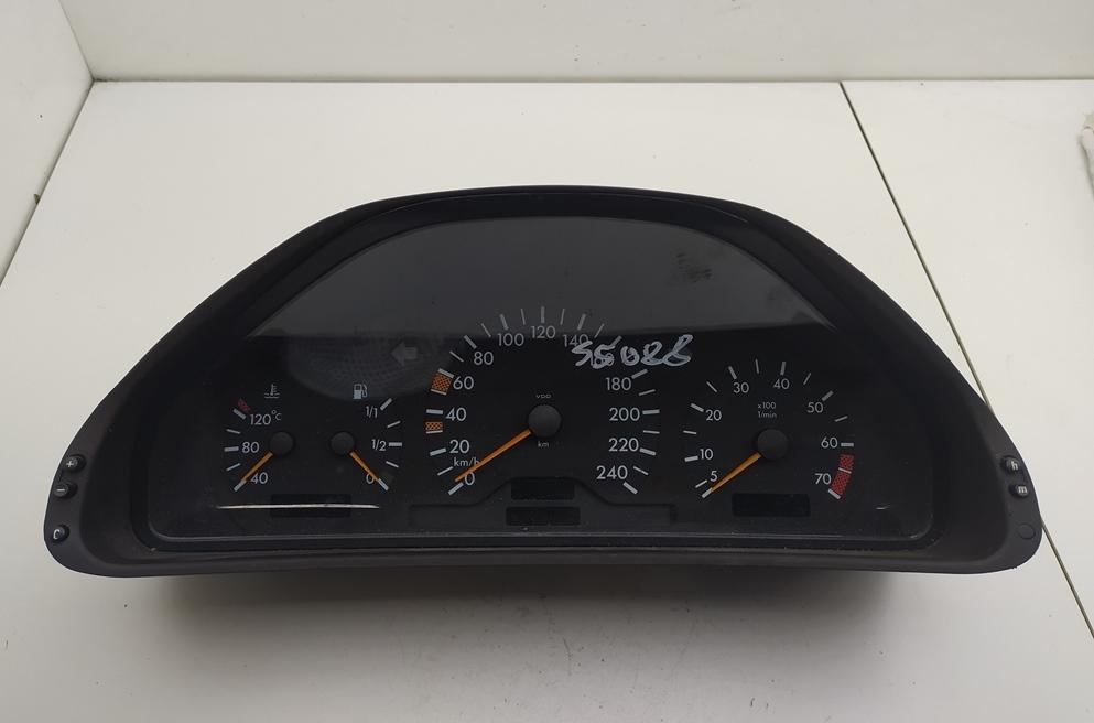 приборная панель Mercedes-Benz CLK-CLass C208 1999, 2.0 л., бензин, АКПП, синий, купе, 2085401911