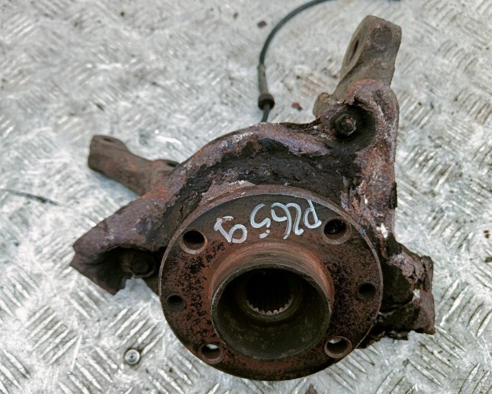 ступица передняя левая Fiat Stilo 1 поколение 2001, 1.2 л., бензин, МКПП, синий, хетчбэк 3 дв. - фото №1