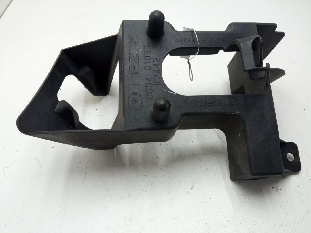 кронштейн (крепление) Mazda 5 2006, 2.0 л., бензин, МКПП, синий, минивэн, CC6451077