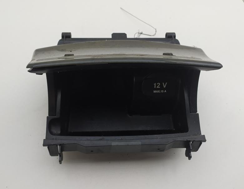пепельница Mercedes-Benz CLC CL203 2010, 2.2 л., дизель, АКПП, чёрный, хетчбэк 3 дв., 2036805250