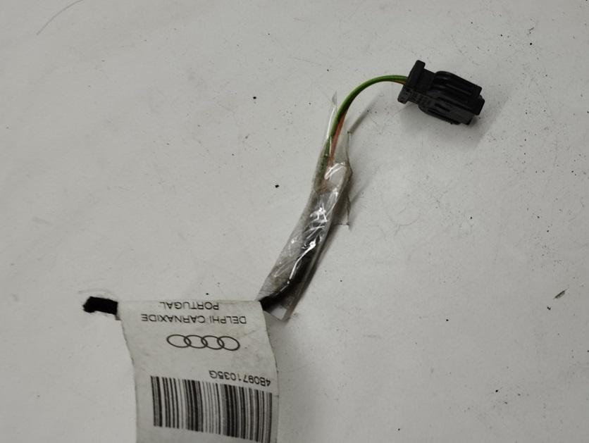 разъем (фишка) проводки Audi A6 C5 2000, 1.8 л., бензин, МКПП, серый, седан, 893971632
