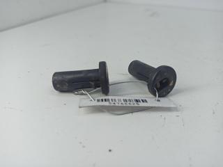 кронштейн радиатора Audi A4 B7 2005, 2.0 л., бензин, МКПП, серый, универсал, 4B3121200