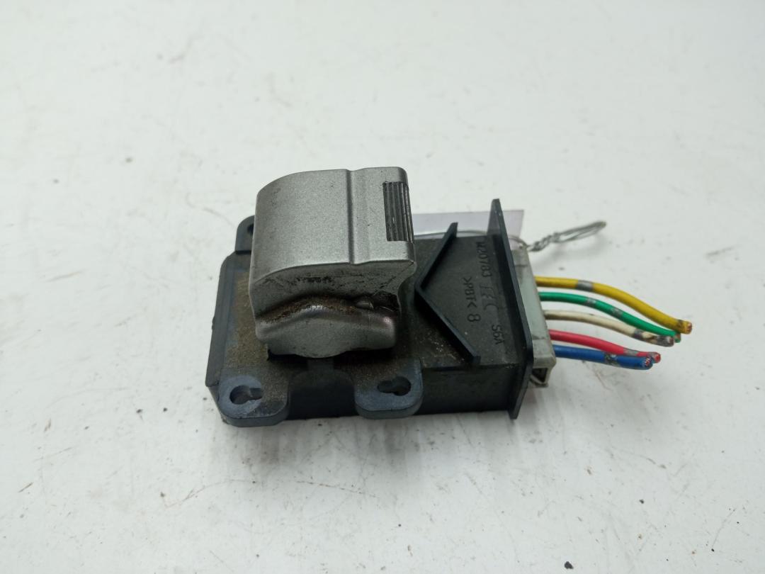 кнопка стеклоподъемника переднего правого Honda FR-V 1 поколение 2005, 2.2 л., дизель, МКПП, чёрный, минивэн - фото №1