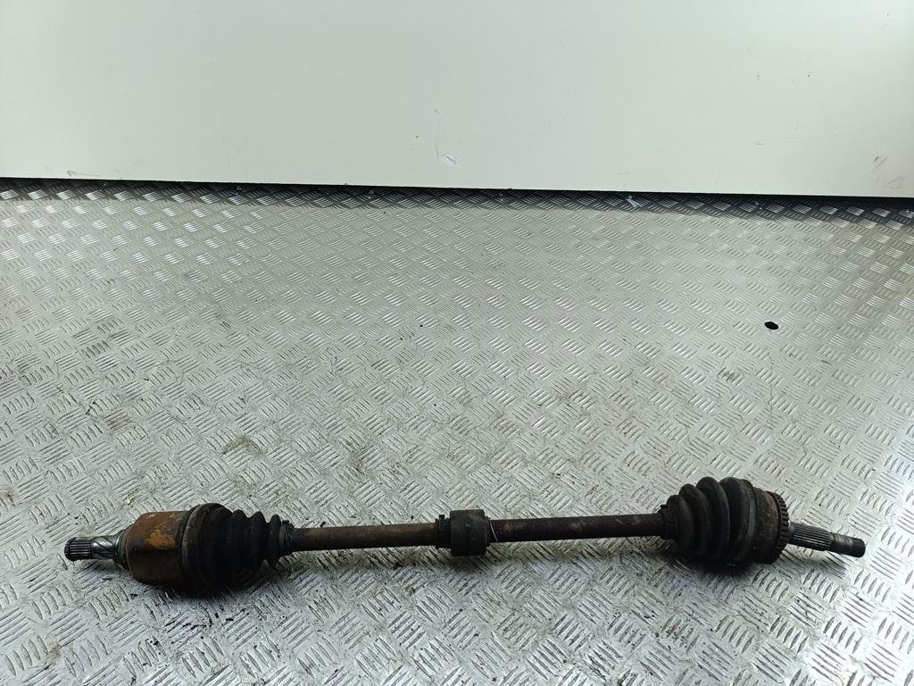 полуось передняя правая (приводной вал, ШРУС) Nissan Primera P11 1999, 1.8 л., бензин, МКПП, серый, хетчбэк 5 дв.