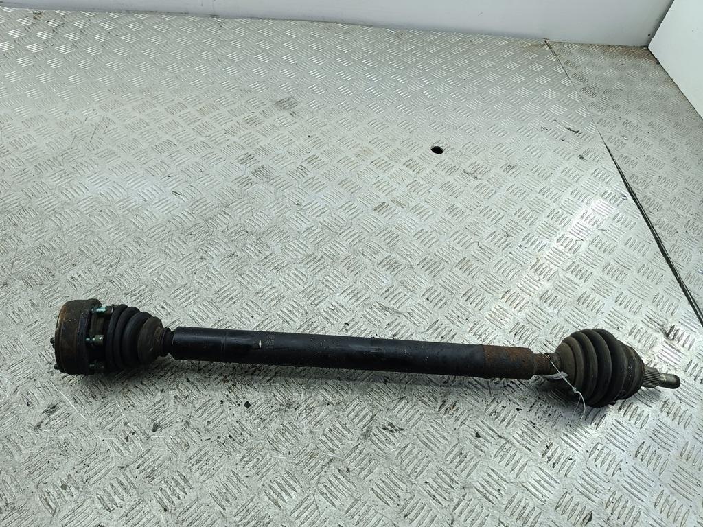 полуось передняя правая (приводной вал, ШРУС) Volkswagen Golf-4 2002, 1.4 л., бензин, МКПП, серый, хетчбэк 3 дв.