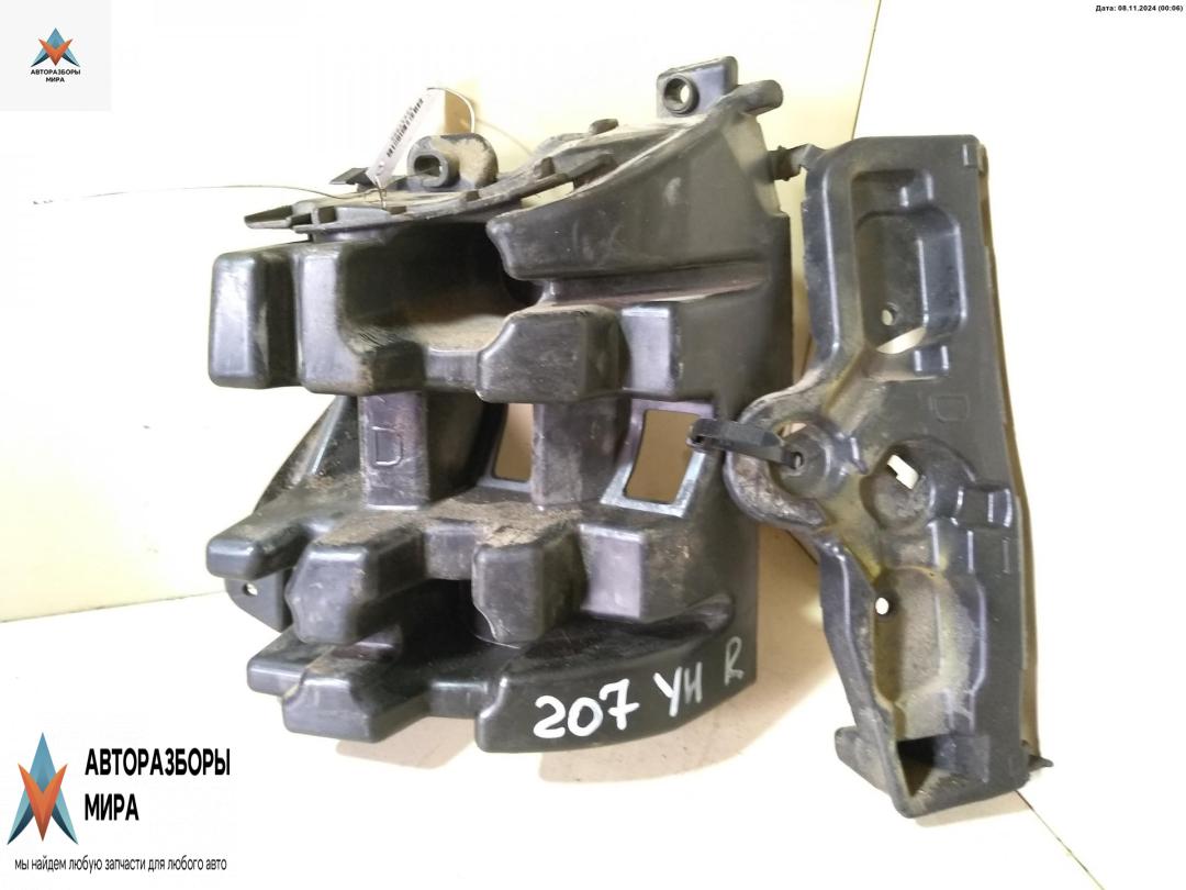 кронштейн заднего бампера Peugeot 207 1 поколение 2008, 1.4 л., бензин, МКПП, серый, универсал, 9680251880 - фото №1