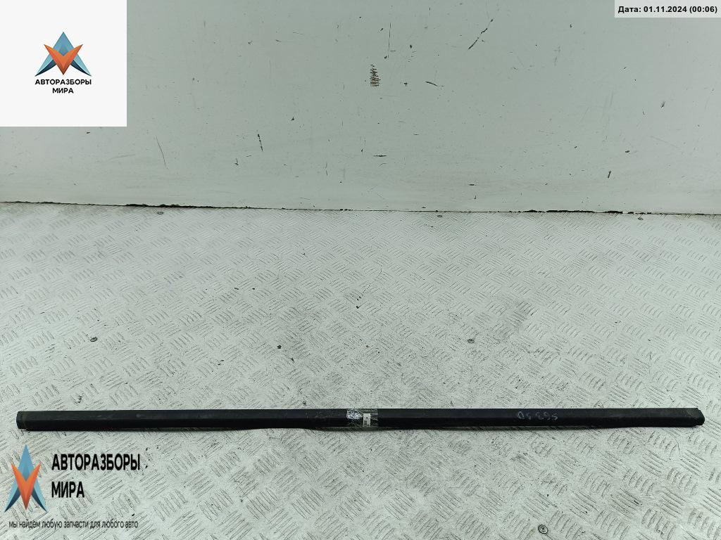 уплотнитель двери Ford Focus 2 поколение 2005, 1.6 л., i, бензин, МКПП, серый, хетчбэк 3 дв. - фото №1