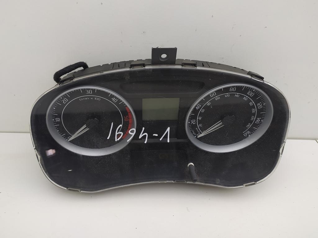 приборная панель Skoda Fabia mk2 (5J) 2009, 1.4 л., дизель, МКПП, чёрный, универсал, 5J0920811C