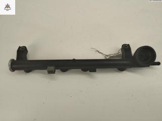 топливная рампа Volkswagen Passat B4 1994, 1.6 л., бензин, МКПП, синий, универсал, 037133317N