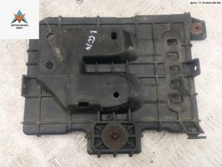 полка аккумулятора Hyundai i30 FD 2009, 1.6 л., дизель, МКПП, красный, хетчбэк 5 дв., 371502H000