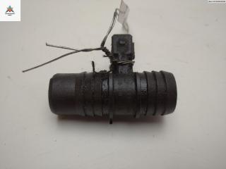 фланец (тройник) системы охлаждения Volkswagen Transporter T4 1999, 1.9 л., дизель, МКПП, белый, микроавтобус, 068908391A