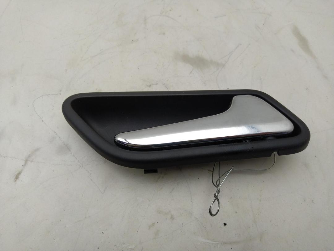 ручка внутренняя передняя правая Mercedes-Benz A W169 2009, 1.5 л., бензин, МКПП, чёрный, хетчбэк 5 дв., 1697600261